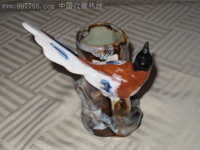 宜昌窑变瓷喜鹊登梅笔筒 老工艺美术品的灵动之美
